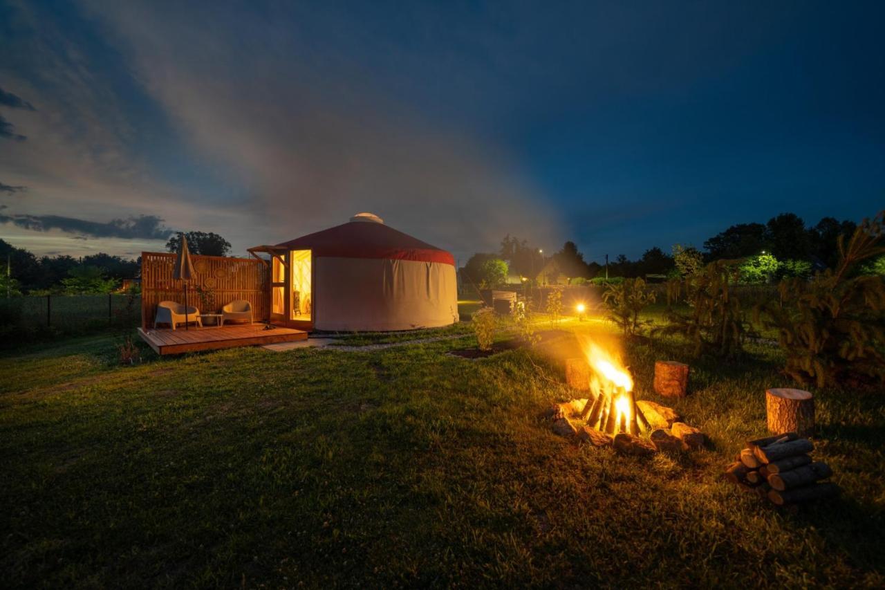 Izera Glamping Adults - Luksusowe Jurty&Spa Gajowka  Kültér fotó