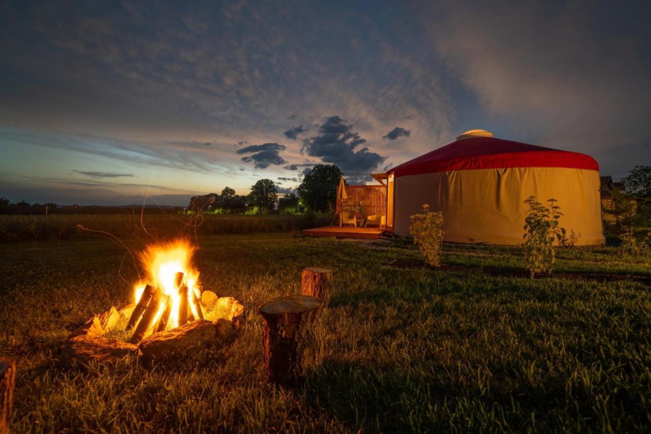 Izera Glamping Adults - Luksusowe Jurty&Spa Gajowka  Kültér fotó